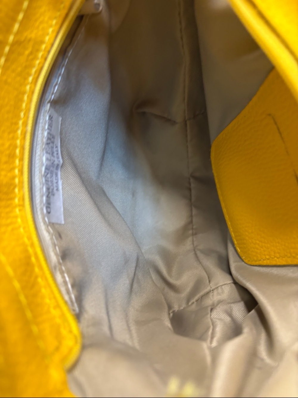 Crazy Yellow Croc-Designed Leather Tote Bag - Picture 5 of 7